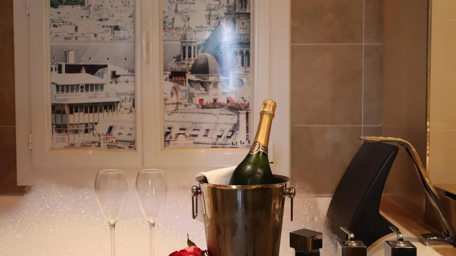 ****  Secret De Paris - Hotel & Spa (Adults Only) França